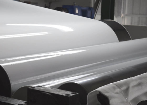 AA3105 0,019 "x 14" dalam Warna Putih / Putih Flshing Roll Lapisan Berwarna Aluminium Trim Coil Digunakan Untuk Pembuatan Talang Hujan