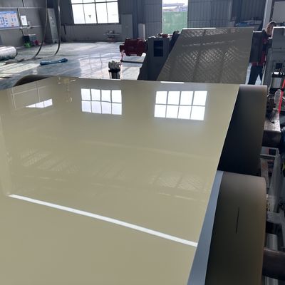 Pengukur tipis dan tebal tersedia untuk lembaran aluminium berlapis warna