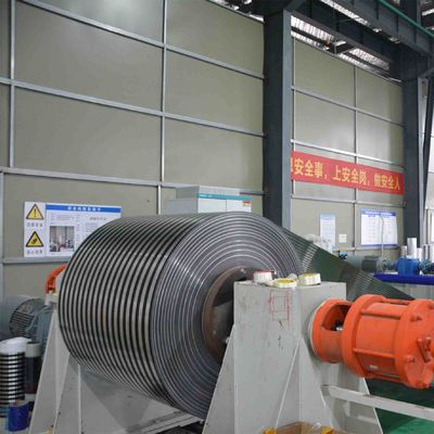 PVDF double coils aluminium dicat 0.7mm Ketebalan AA 3105 digunakan untuk sistem Gutter