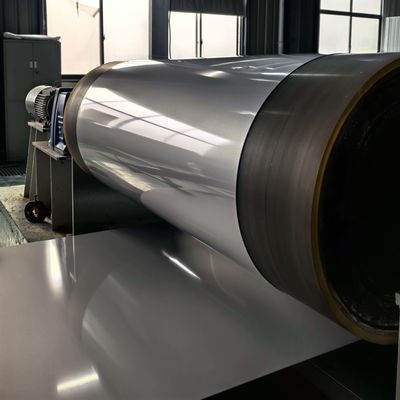 Standard Ral Color PE / PVDF 0.5-1.0mm prepainted Aluminium coil yang digunakan untuk memproduksi panel dinding