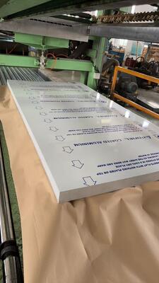 0,080" Tebal 36 inci Paduan Lebar 3105 Kynar PVDF Matte Grey Ral 7046 Warna Kumparan Aluminium Pra-Dicat untuk Pembuatan Lembaran Atap Aluminium