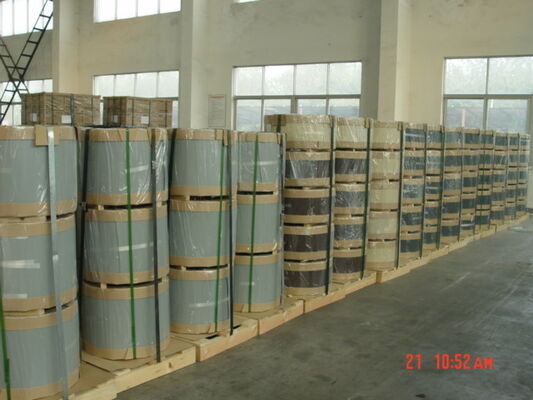 Tahan lama 1 mm tebal paduan 3105 H24 Pre-dicat Koil aluminium dengan PVDF cat Lapisan untuk atap