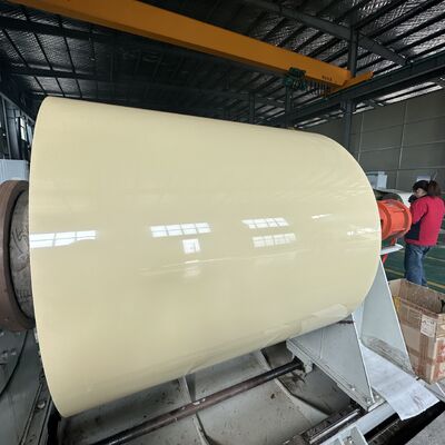 0.5-1.0mm Ketebalan tahan korosi Warna yang disesuaikan Koil aluminium yang sudah dicat untuk lembaran atap bergelombang